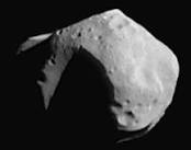از ساعت 20 تا 20:11 به وقت ساعت جهانی شبانگاه 26 مارس 2014 (23:30 ششم فروردین ماه )، قسمتی از زمین شاهد اختفای ستاره TYC 6115-00013-1 در صورت فلکی سنبله توسط سیارک Lomiaدر کمربند سیارکی اصلی ( بین دو سیاره مشتری و مریخ) خواهد بود